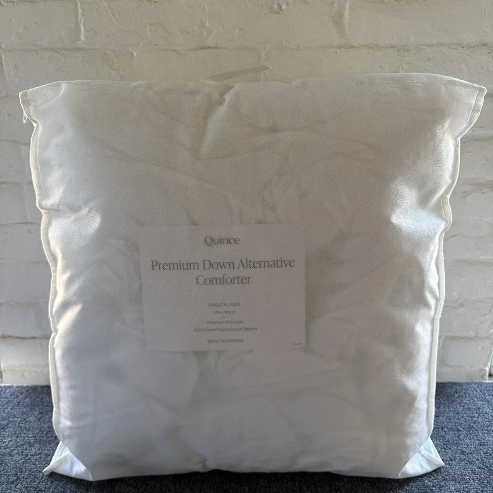 Quince Premium Down Alternative Comforter Ultra Warm King Cal King New